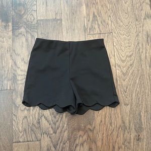 🎉NWOT🎉 Medium Have Black Scalloped Hem Shorts